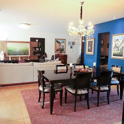 Casa Residencial com 289m², 3 quartos, 3 suítes, 2 garagens, no bairro Lagoa Da Conceição em Florianópolis