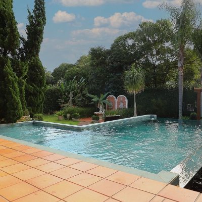 Casa Residencial com 289m², 3 quartos, 3 suítes, 2 garagens, no bairro Lagoa Da Conceição em Florianópolis