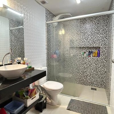 Casa Residencial com 135m², 3 quartos, 1 suíte, 2 garagens, no bairro Campeche em Florianópolis