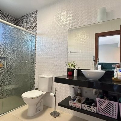 Casa Residencial com 135m², 3 quartos, 1 suíte, 2 garagens, no bairro Campeche em Florianópolis