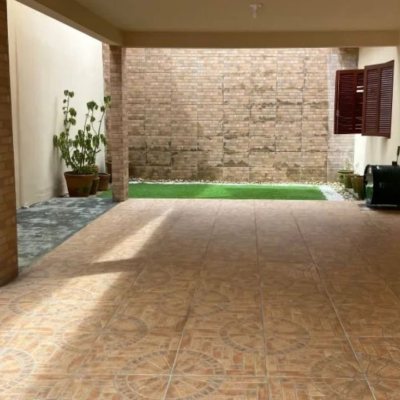 Casa Residencial com 200m², 3 quartos, 1 suíte, 4 garagens, no bairro Rio Tavares em Florianópolis