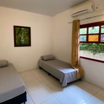 Casa Residencial com 200m², 3 quartos, 1 suíte, 4 garagens, no bairro Rio Tavares em Florianópolis