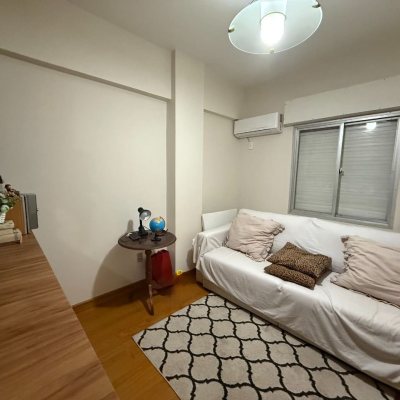 Apartamentos com 106m², 3 quartos, 1 suíte, 1 garagem, no bairro Centro em Florianópolis