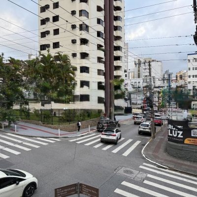 Apartamentos com 106m², 3 quartos, 1 suíte, 1 garagem, no bairro Centro em Florianópolis