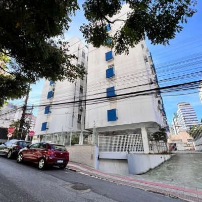 Apartamentos com 106m², 3 quartos, 1 suíte, 1 garagem, no bairro Centro em Florianópolis