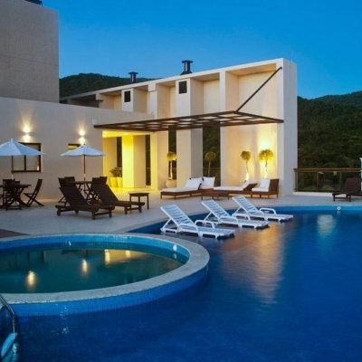 Apartamentos com 69m², 2 quartos, 1 suíte, 2 garagens, no bairro Itacorubi em Florianópolis