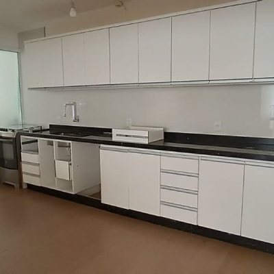 Apartamentos com 99m², 3 quartos, no bairro Centro em Florianópolis