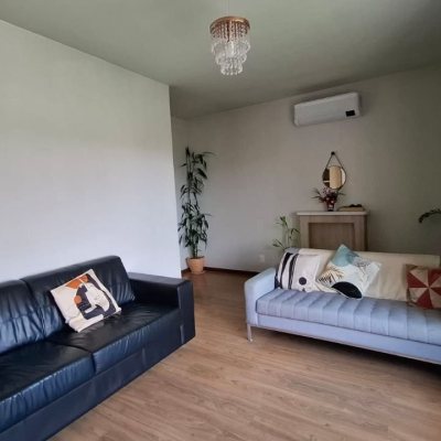 Casa Residencial com 168m², 3 quartos, 1 suíte, 2 garagens, no bairro Capoeiras em Florianópolis