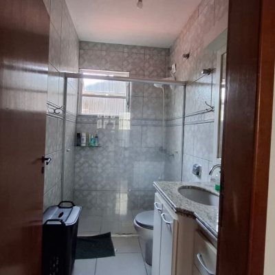 Casa Residencial com 168m², 3 quartos, 1 suíte, 2 garagens, no bairro Capoeiras em Florianópolis