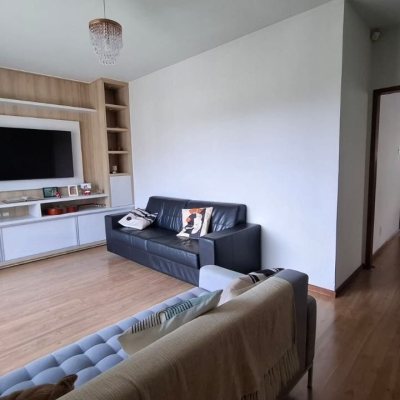 Casa Residencial com 168m², 3 quartos, 1 suíte, 2 garagens, no bairro Capoeiras em Florianópolis