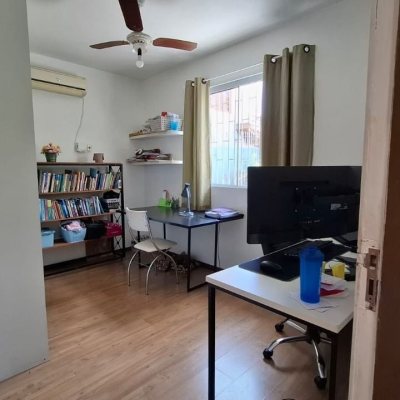 Casa Residencial com 168m², 3 quartos, 1 suíte, 2 garagens, no bairro Capoeiras em Florianópolis