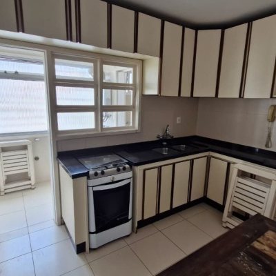 Apartamentos com 94m², 2 quartos, 1 suíte, 1 garagem, no bairro Centro em Florianópolis