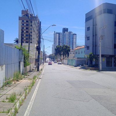 Terreno Comercial/Residencial com 1095m², no bairro Floresta em São José