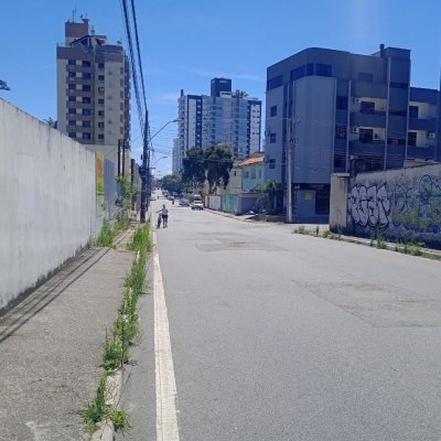Terreno Comercial/Residencial com 1095m², no bairro Floresta em São José