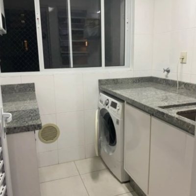 Apartamentos com 108m², 3 quartos, 1 suíte, 2 garagens, no bairro Estreito em Florianópolis