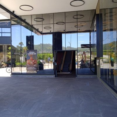 Studio Residencial com 34m², 1 quarto, 1 garagem, no bairro Trindade em Florianópolis