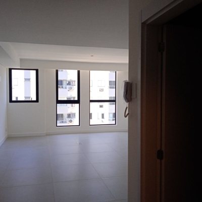 Studio Residencial com 33m², 1 quarto, 1 garagem, no bairro Trindade em Florianópolis