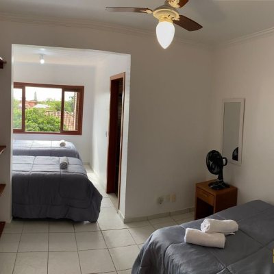 Casa Residencial com 370m², 3 quartos, 2 suítes, 3 garagens, no bairro Campeche em Florianópolis