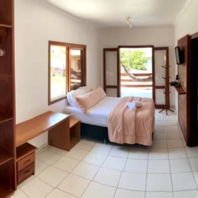 Casa Residencial com 370m², 3 quartos, 2 suítes, 3 garagens, no bairro Campeche em Florianópolis