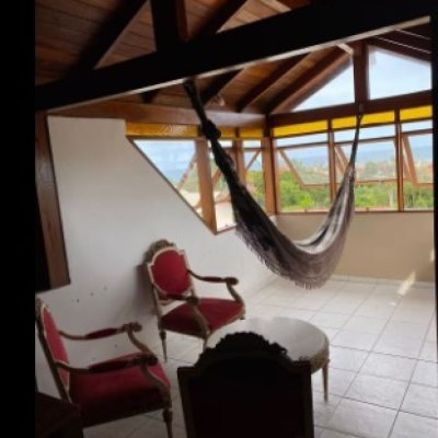 Casa Residencial com 370m², 3 quartos, 2 suítes, 3 garagens, no bairro Campeche em Florianópolis