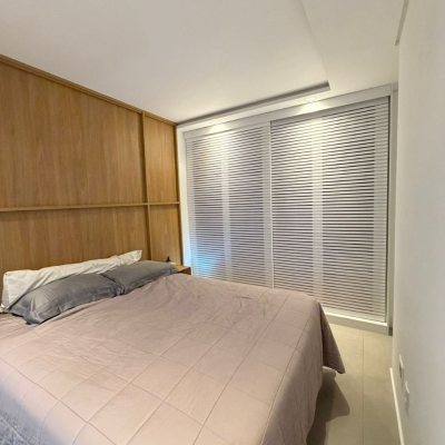 Apartamentos com 95m², 2 quartos, 1 suíte, 2 garagens, no bairro Pantanal em Florianópolis