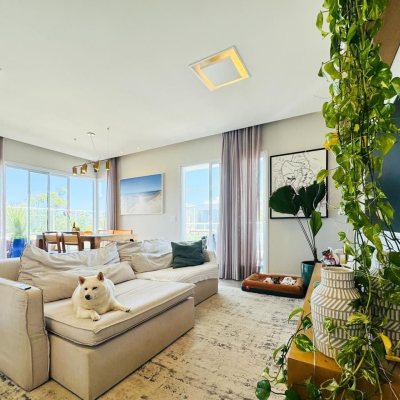 Cobertura com 175m², 3 quartos, 1 suíte, 2 garagens, no bairro Campeche em Florianópolis