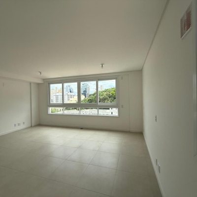 Studio Residencial com 40m², 1 quarto, 1 garagem, no bairro Centro em Florianópolis