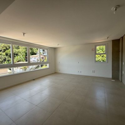 Studio Residencial com 40m², 1 quarto, 1 garagem, no bairro Centro em Florianópolis