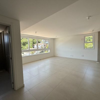 Studio Residencial com 40m², 1 quarto, 1 garagem, no bairro Centro em Florianópolis