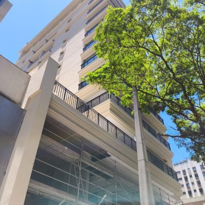 Apartamentos com 122m², 3 quartos, 3 suítes, 2 garagens, no bairro Centro em Florianópolis