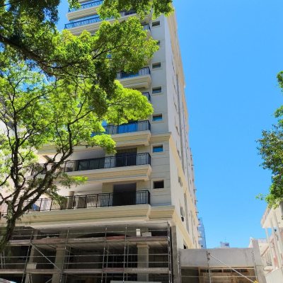 Apartamentos com 122m², 3 quartos, 3 suítes, 2 garagens, no bairro Centro em Florianópolis