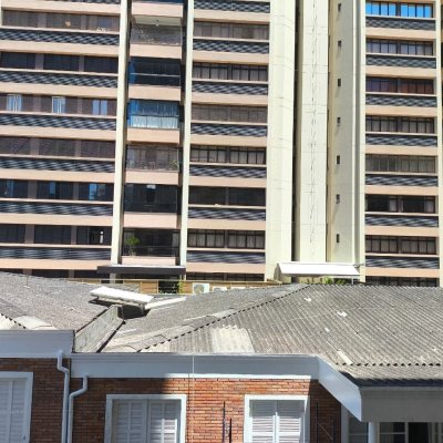 Apartamentos com 122m², 3 quartos, 3 suítes, 2 garagens, no bairro Centro em Florianópolis