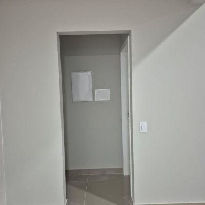 Casa Residencial com 113m², 3 quartos, 1 suíte, 2 garagens, no bairro Forquilhas em São José