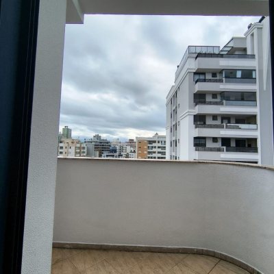 Cobertura com 459m², 4 quartos, 2 suítes, 3 garagens, no bairro Campinas em São José