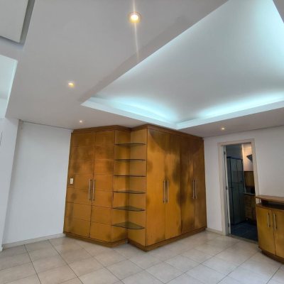 Cobertura com 459m², 4 quartos, 2 suítes, 3 garagens, no bairro Campinas em São José