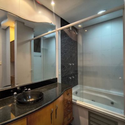 Cobertura com 459m², 4 quartos, 2 suítes, 3 garagens, no bairro Campinas em São José