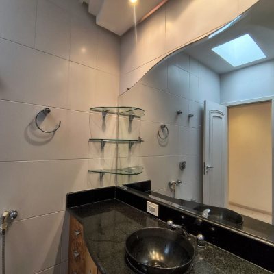 Cobertura com 459m², 4 quartos, 2 suítes, 3 garagens, no bairro Campinas em São José