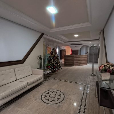 Cobertura com 459m², 4 quartos, 2 suítes, 3 garagens, no bairro Campinas em São José