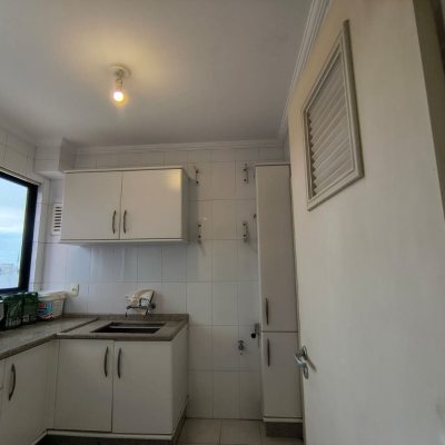 Cobertura com 459m², 4 quartos, 2 suítes, 3 garagens, no bairro Campinas em São José