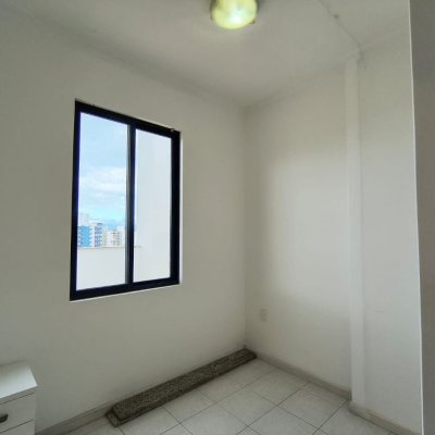 Cobertura com 459m², 4 quartos, 2 suítes, 3 garagens, no bairro Campinas em São José