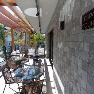 Casa em Condomínio com 413m², 3 quartos (sendo 3 suítes), 5 garagens, no bairro Lagoa da Conceição em Florianópolis