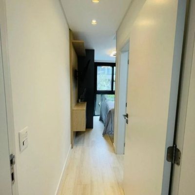 Casa em Condomínio com 413m², 3 quartos (sendo 3 suítes), 5 garagens, no bairro Lagoa da Conceição em Florianópolis