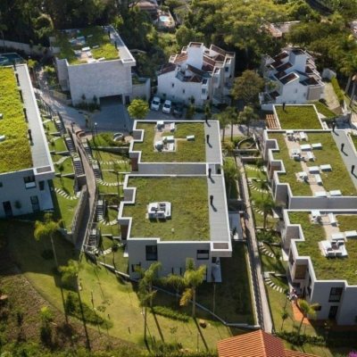 Casa em Condomínio com 413m², 3 quartos (sendo 3 suítes), 5 garagens, no bairro Lagoa da Conceição em Florianópolis