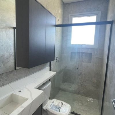 Casa em Condomínio com 200m², 3 quartos, 3 suítes, 2 garagens, no bairro São João Do Rio Vermelho em Florianópolis