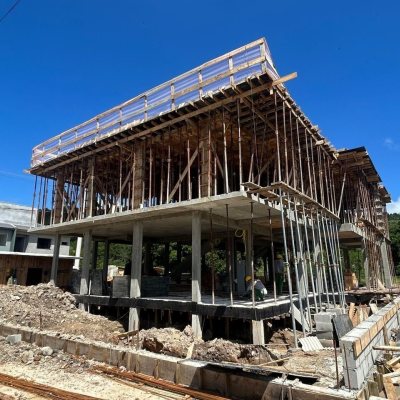 Casa Residencial com 135m², 3 quartos, 1 suíte, 1 garagem, no bairro Canasvieiras em Florianópolis