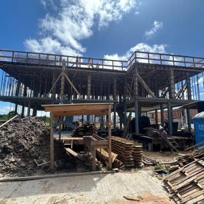 Casa Residencial com 135m², 3 quartos, 1 suíte, 1 garagem, no bairro Canasvieiras em Florianópolis