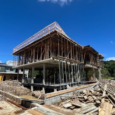 Casa Residencial com 135m², 3 quartos, 1 suíte, 1 garagem, no bairro Canasvieiras em Florianópolis