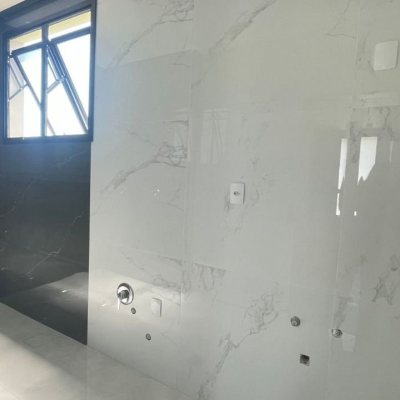 Casa em Condomínio com 214m², 3 quartos, 3 suítes, 2 garagens, no bairro Ingleses do Rio Vermelho em Florianópolis