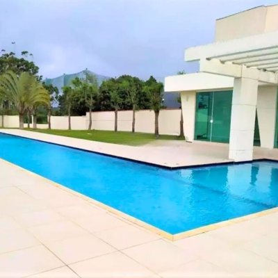 Casa em Condomínio com 214m², 3 quartos, 3 suítes, 2 garagens, no bairro Ingleses do Rio Vermelho em Florianópolis