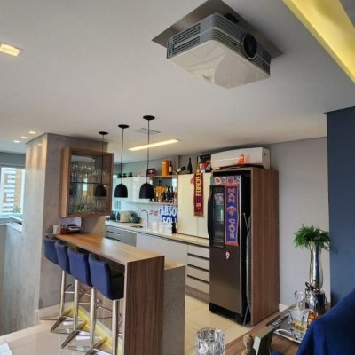 Cobertura com 206m², 2 quartos, 2 suítes, 2 garagens, no bairro Agronômica em Florianópolis